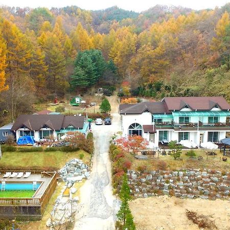Pinearoma Pension Hongcheon Exteriér fotografie